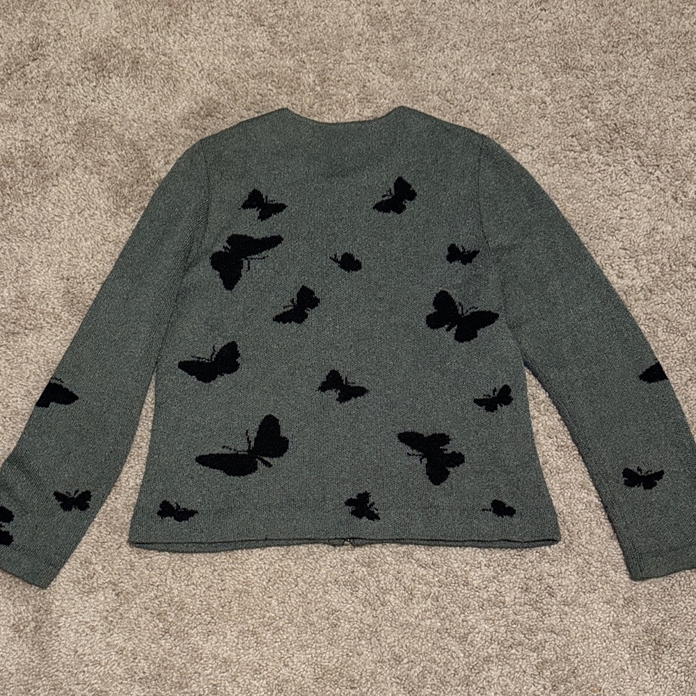 Chic Butterfly Patterned Cardigan - Picture 5 of 5